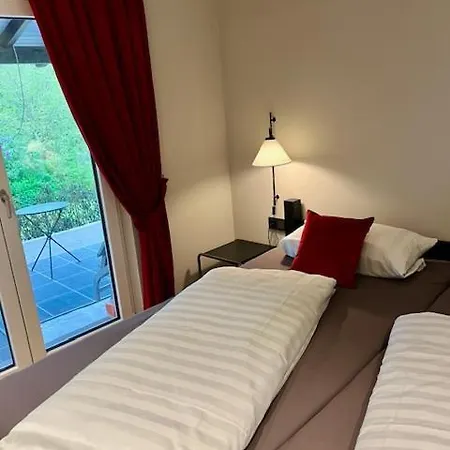 Collina, Freistehendes Haus Mit Garten Und Seezugang 펜션