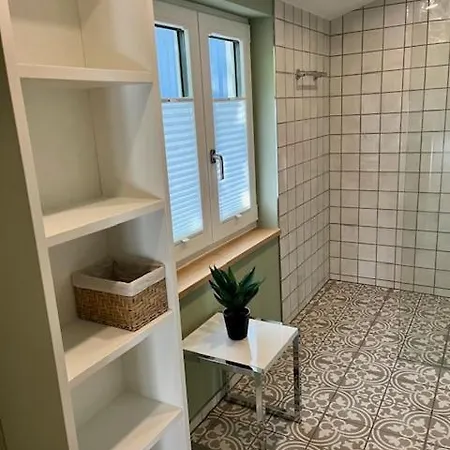 Collina, Freistehendes Haus Mit Garten Und Seezugang *