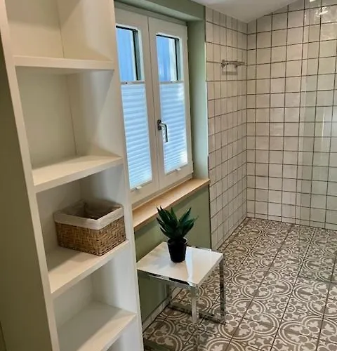 Collina, Freistehendes Haus Mit Garten Und Seezugang *